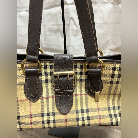 Authentic Vintage Burberry Haymarket Check Coated Canvass Shoulder Bag - Picture 3 of 11